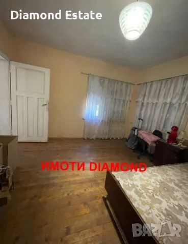 Едноетажна къща в село Знаменосец общ. Раднево, снимка 6 - Къщи - 48676368