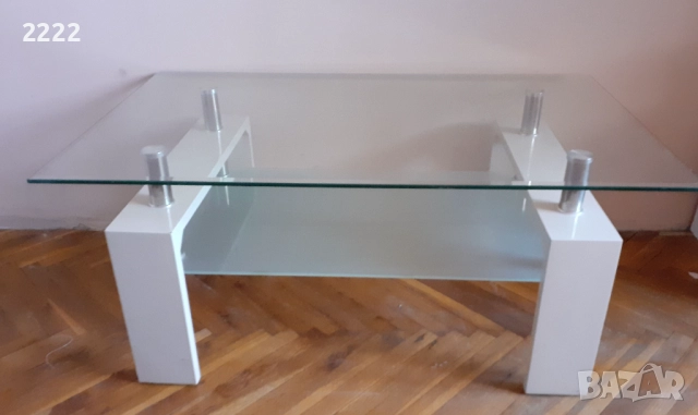 Стъклена холна маса 