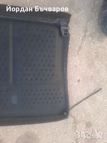 Задна черна  разделителна багажна кора , от VW Golf Mk2, снимка 7 - Части - 52804699