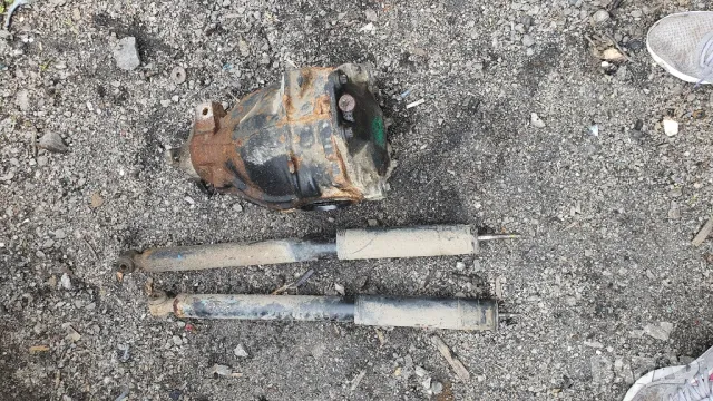 диференциал задни амортисьори за мерцедес 203 /  mercedes 203 , снимка 3 - Части - 49760095