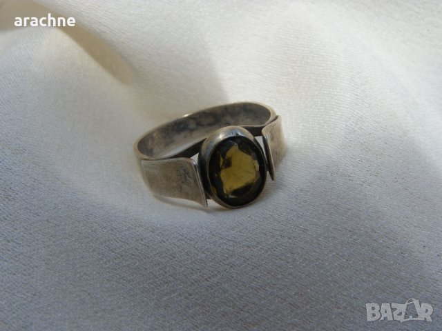 Рядък стар сребърен немски пръстен с флуоресциращ флуорит