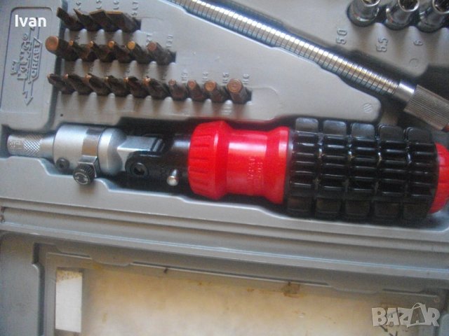 KING CRAFT-Нова Немска Реверсивна Тресчотъчна Отвертка-С Гъвкаво Рамо-Пълен Комплект-33 Части, снимка 14 - Отвертки - 37284184