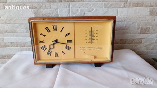 Стар настолен часовник Маяк с барометър и термометър, снимка 2 - Антикварни и старинни предмети - 38780830