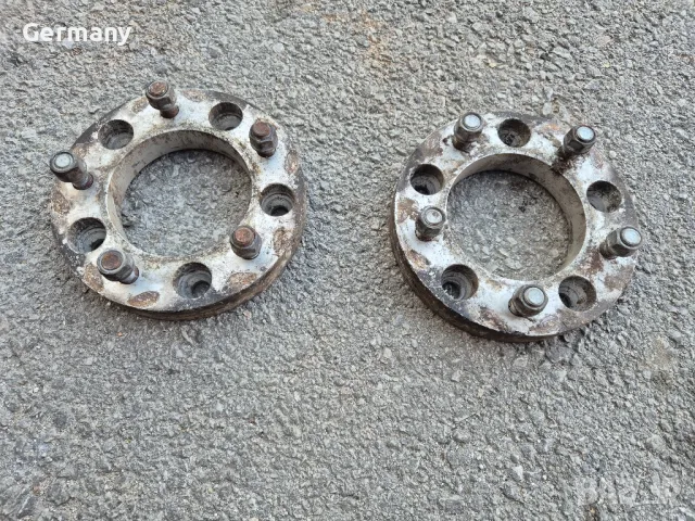 фланци за toyota land cruiser tundra 5x150 r&h 30mm