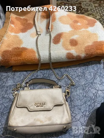 Чанта Guess, снимка 2 - Чанти - 48298075