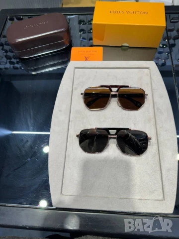 унисекс очила с черен обикновен калъф и ув защита ray ban louis vuitton , снимка 3 - Слънчеви и диоптрични очила - 51395612
