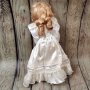 Порцеланова кукла с елегантна рокля, снимка 3