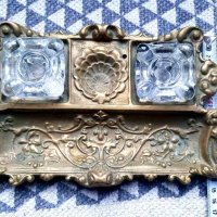 Антична бронзова мастилница , снимка 2 - Антикварни и старинни предмети - 40627641