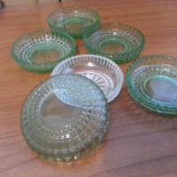 Стъклени чинийки цветно зелено стъкло, снимка 3 - Антикварни и старинни предмети - 36502212