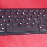Блутут клавиатура / Bluetooth keyboard, снимка 1 - Клавиатури и мишки - 40767867