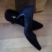 Нови обувки естеств.велур за 50лв, снимка 1 - Дамски обувки на ток - 37668648