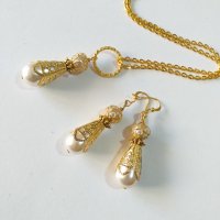  Разкошен комплект бижута с перли капка и прекрасни орнаменти в цвят злато , снимка 2 - Бижутерийни комплекти - 33510914