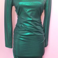 Елегантна рокля в зелено от лъскав плат с гол гръб и подплънки, снимка 2 - Рокли - 43659418