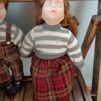 Продавам две порцеланови кукли, снимка 4 - Колекции - 38294027