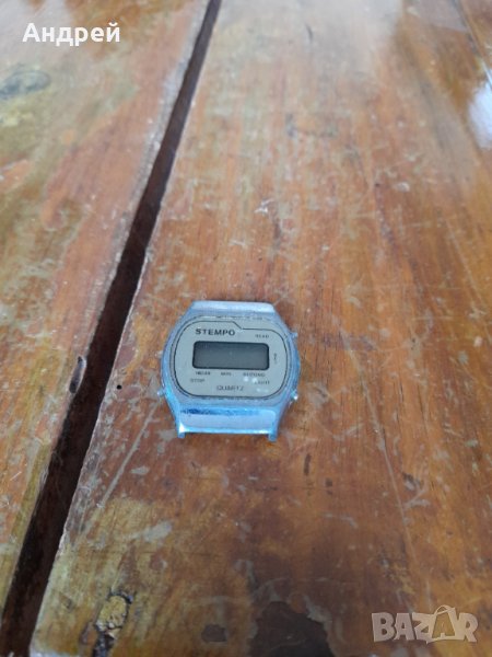 Стар електронен часовник Stempo, снимка 1