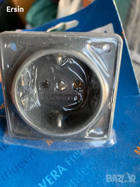 Чисто нов Контакт за вграждане BERKER  цена за брой 12.00 лева (имам налични бройки), снимка 1