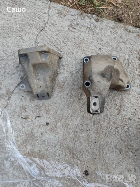 Лапи за двигател пасат б5.5, снимка 1