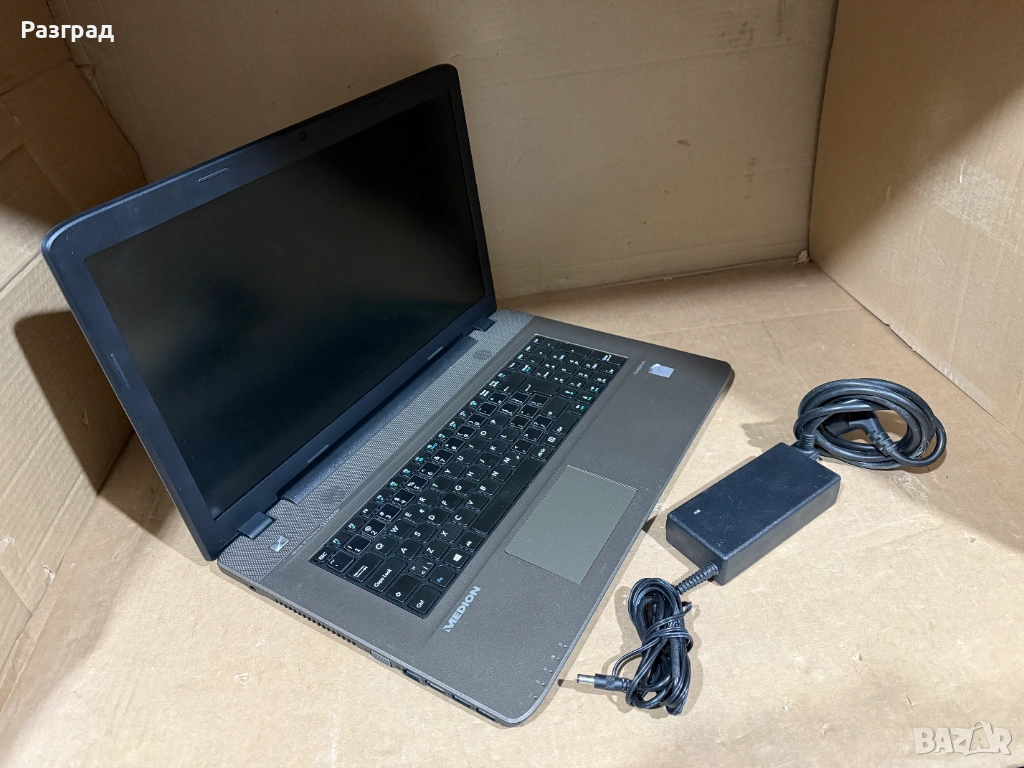 Лаптоп MEDION AKOYA  P7639, снимка 1