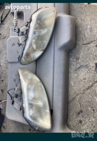 Chrysler voyager 2004 година Фарове, снимка 1