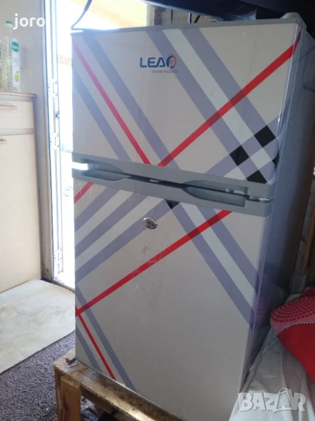 Хладилник 12-220волта, снимка 1