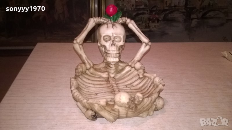 черепи-Декоративен пепелник-14х12х12см, снимка 1