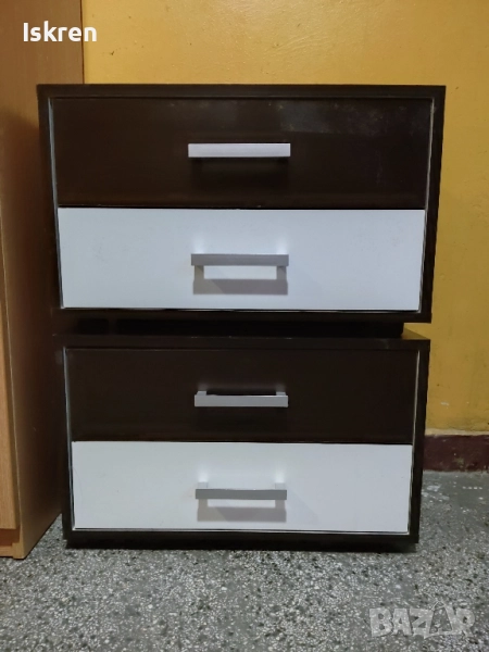Нощно шкафче 2 бр., снимка 1