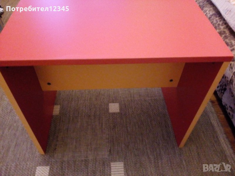 Два комплекта бюро и стол, снимка 1