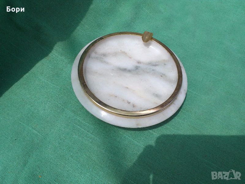 Мраморен пепелник с метален обков Минералсувенир, снимка 1