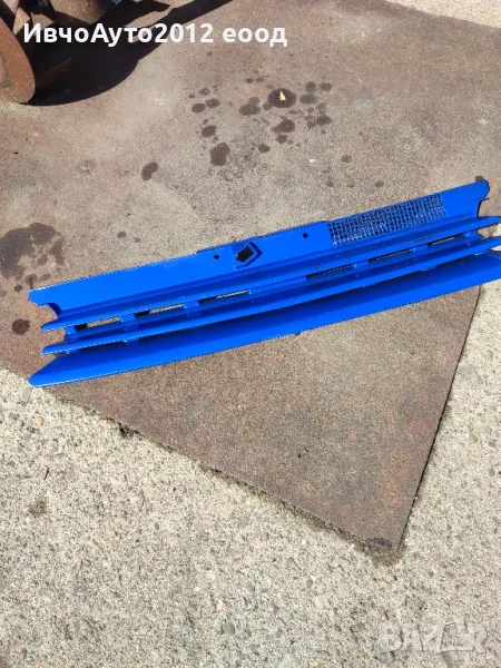 Решетка предна оригинална vw golf 4, снимка 1