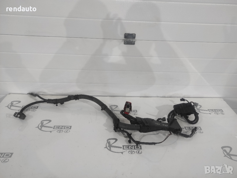 Инсталация с клеми за акумулатор Toyota Avensis 2015-2018 N47 82817-0F150, снимка 1