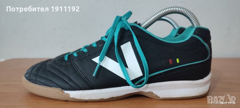 Victory. Футболни обувки, стоножки. 39, снимка 1