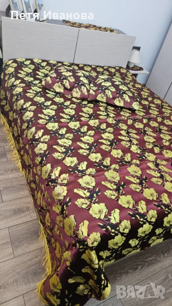 Луксозно шалте за спалня с възглавнички и салфетки, снимка 1