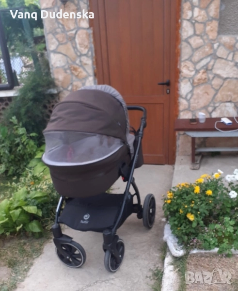 Продавам бебешка количка с два коша, снимка 1