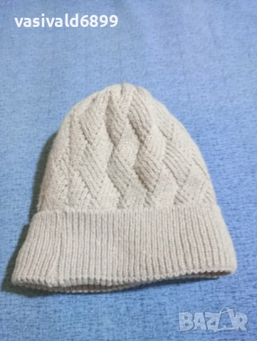 Зимна дамска шапка , снимка 2 - Шапки - 53399183