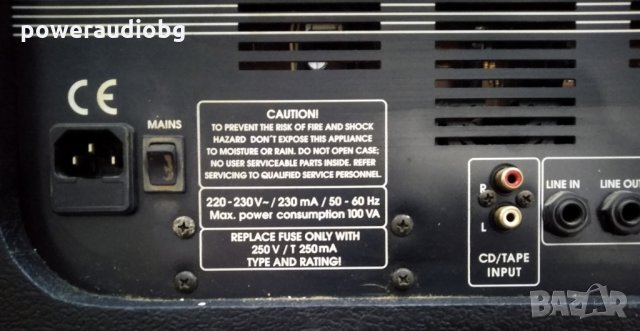 Китарен усилвател Hughes & Kettner blu edition 60dfx - 60Вата с '12 инча Celestion говорител , снимка 8 - Китари - 27299844