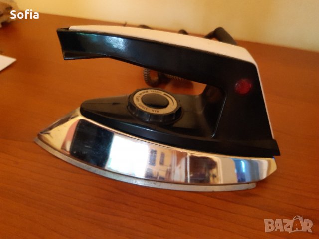 Колекции Ютии/мини Българска и СССР "Электроутюг "Элис"-104" / 80-90те, снимка 12 - Антикварни и старинни предмети - 32813926