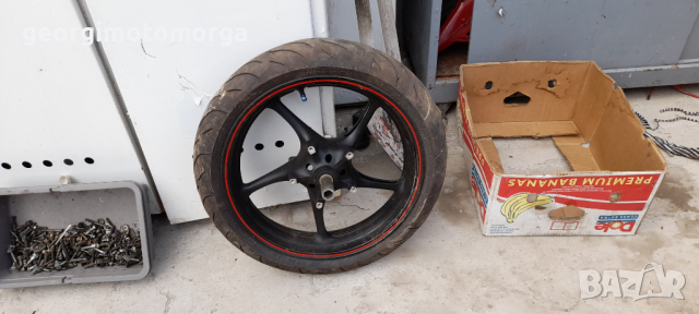 Само на части Yamaha r6 2005, снимка 8 - Мотоциклети и мототехника - 36382974