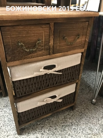 Дървено шкафче в кафяво, с две чекмеджета и две кошници, снимка 2 - Шкафове - 52334717