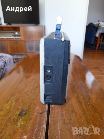 Старо радио,радиоприемник Веф,Vef 317, снимка 2 - Антикварни и старинни предмети - 51838545