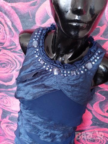 Тъмно синя феерична етажирана лъскава рокля с декорация мъниста М, снимка 3 - Рокли - 39324308