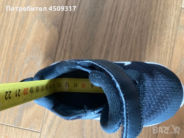 Маратонки Nike Revolution размер 22, снимка 3 - Детски маратонки - 51831309