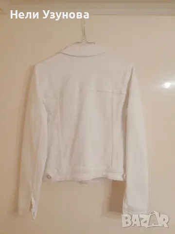 Бяло дамско спортно елегантно дънкено яке, снимка 3 - Якета - 47508398