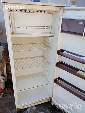 Хладилник с вътрешна камера Полюс