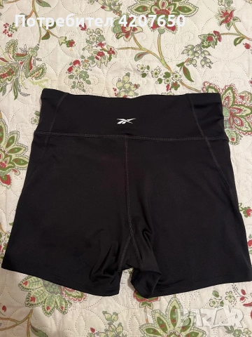 Късо клинче reebok ново с етикет, снимка 2 - Клинове - 52582628