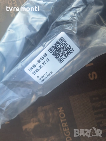 оригинална стойка КРАЧЕТА за телевизор Samsung Модел UE55U8000F, снимка 4 - Стойки, 3D очила, аксесоари - 53085216