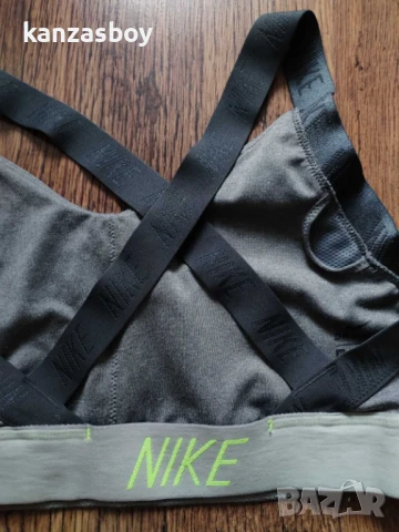 nike sport bra - страхотно дамско бюстие КАТО НОВО М, снимка 4 - Корсети, бюстиета, топове - 50620663