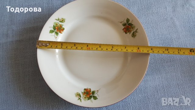 Порцеланови чинии- 2 броя, снимка 10 - Чинии - 33499789