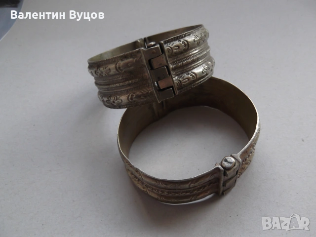 Продавам старинни гривни, снимка 3 - Антикварни и старинни предмети - 53260702