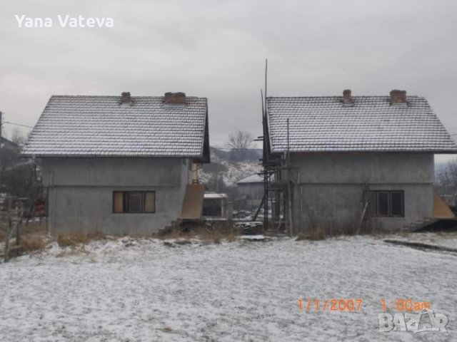 Еднофамилни къщи/вили с двор - Априлци, център Ново село, снимка 6 - Вили - 32891873