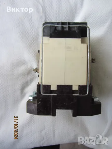 Контактор V100E, снимка 2 - Резервни части за машини - 47832001